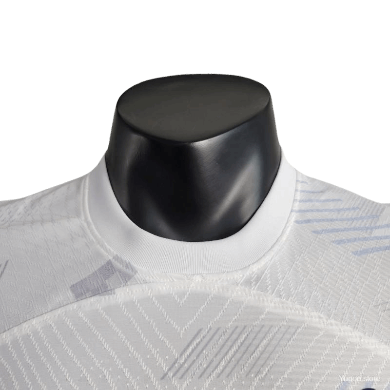 23-24 Tottenham Hotspur Home kit - Player version