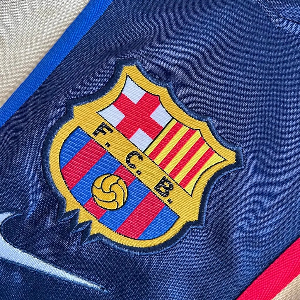 Barcelona Retro jersey - 2001/2002 Away Retro jersey