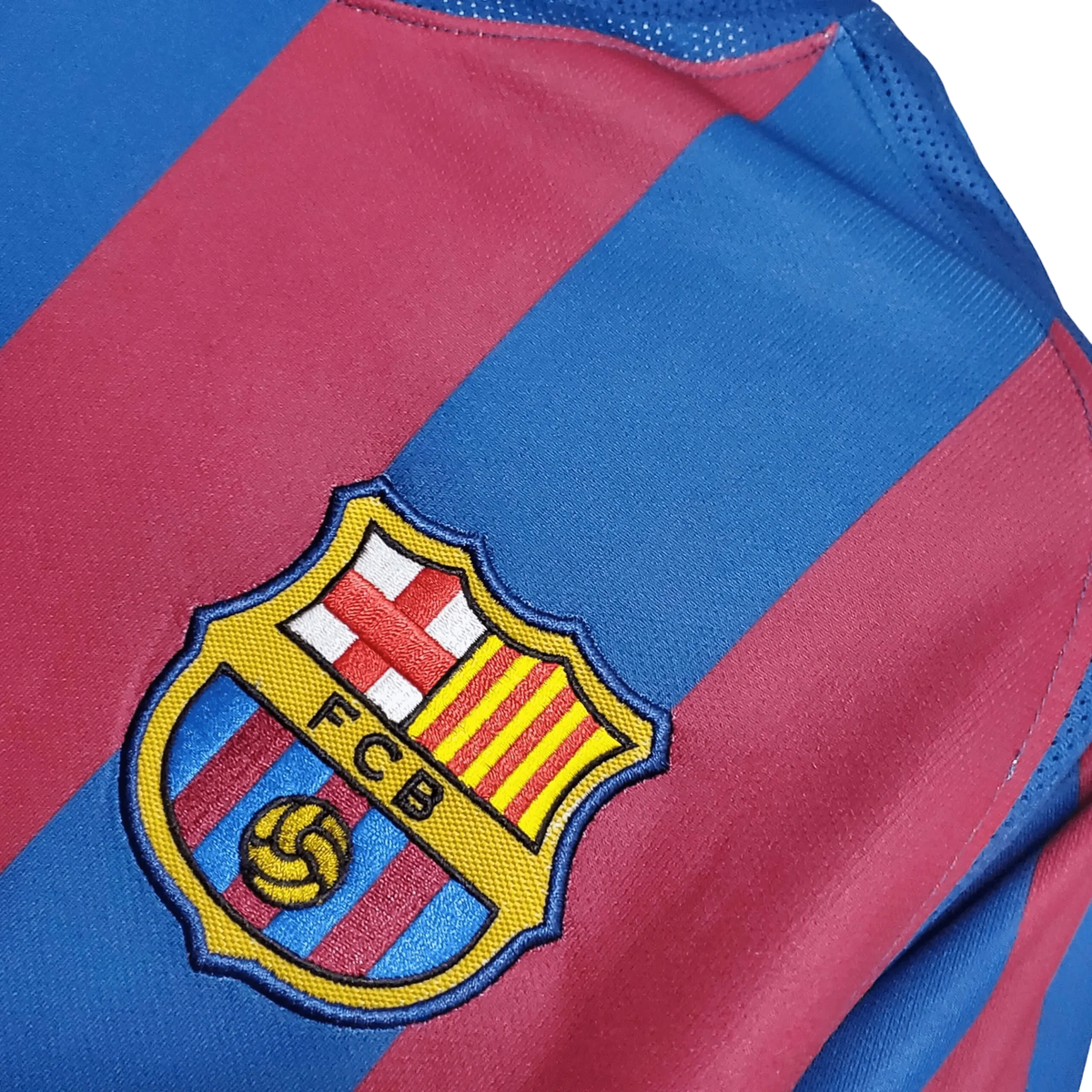 Barcelona Retro jersey - 2005/2006 Home Retro jersey